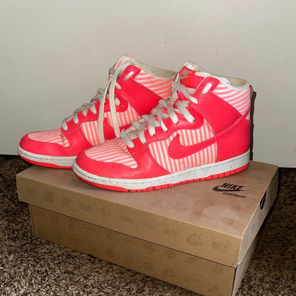 Nike Women’s Pink and White High-Top Sneakers